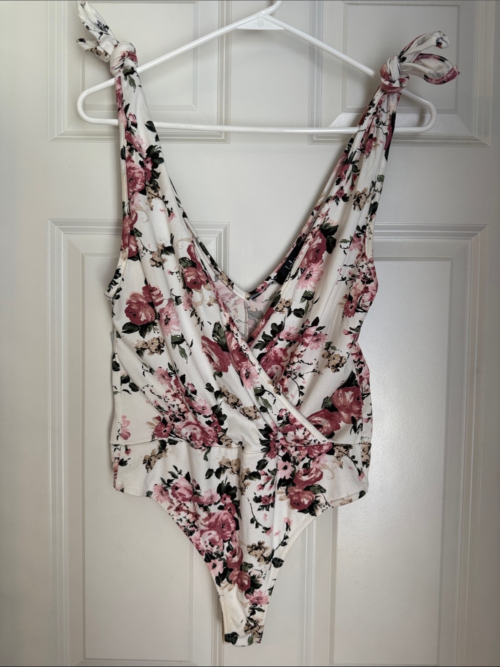 Lulu's White Floral Tie-Shoulder V-Neck Bodysuit